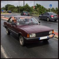 Ford Taunus année 1980 moteur 1300 cm3 - 4 vitesses AV + M A - 5 places 4 portes